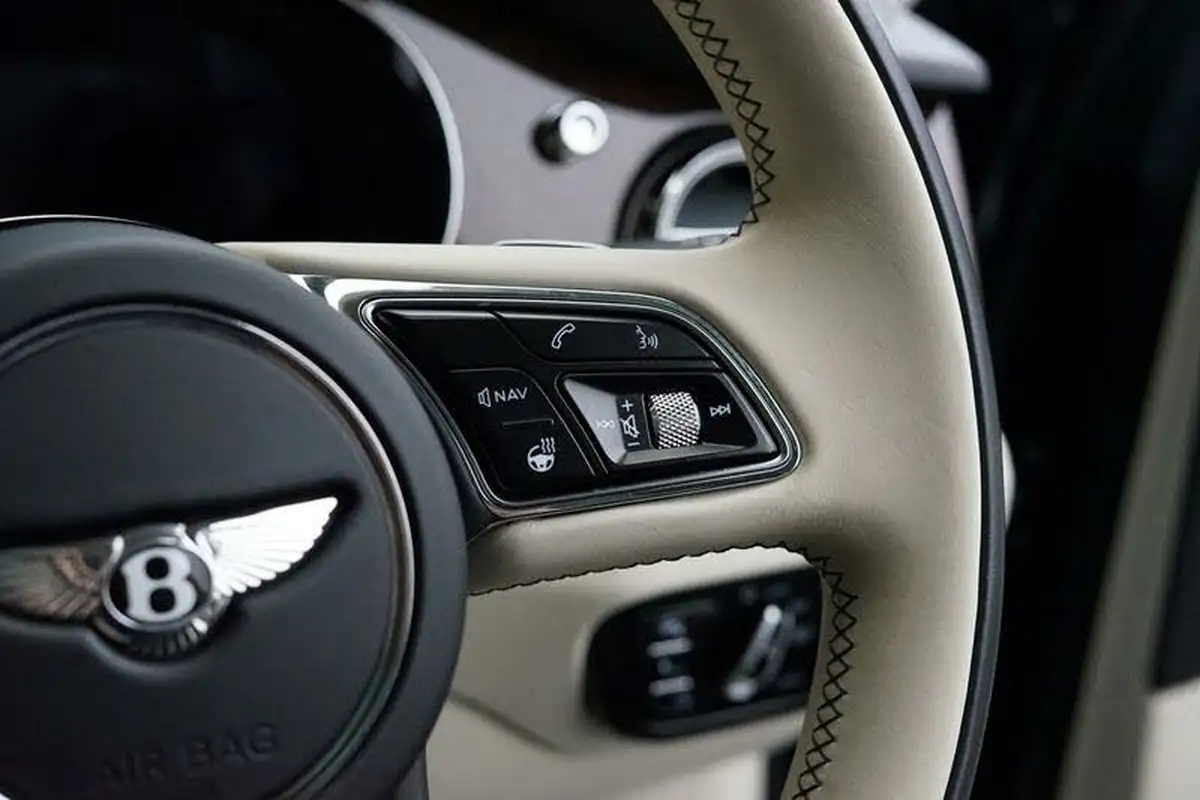 2019-bentley-bentayga-40-v8-big-18