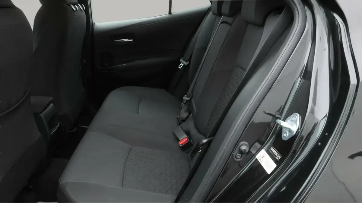 2021-toyota-corolla-18-vvt-i-icon-tech-trk-hatchback-5d-big-16