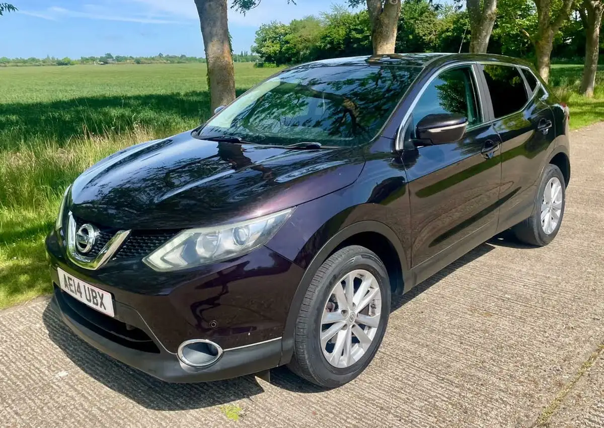 2014-nissan-qashqai-12-acenta-premium-big-11