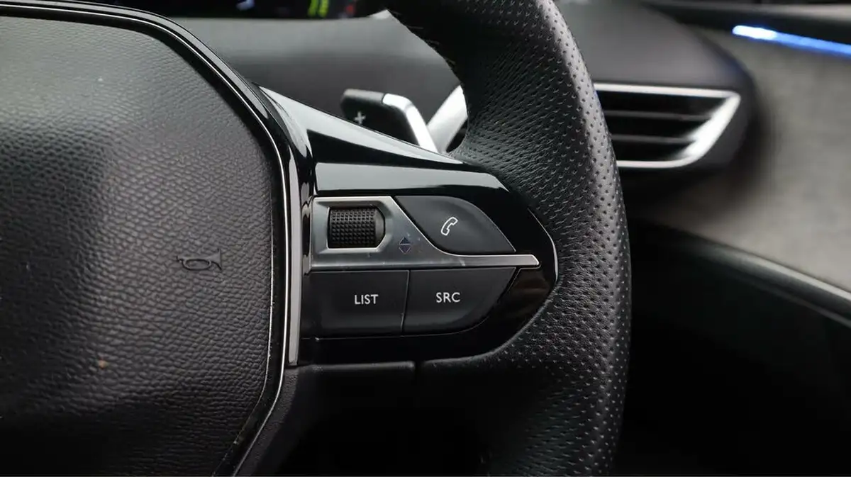 2022-peugeot-3008-suv-16-puretech-gt-225bhp-hybrid-e-eat8-big-26