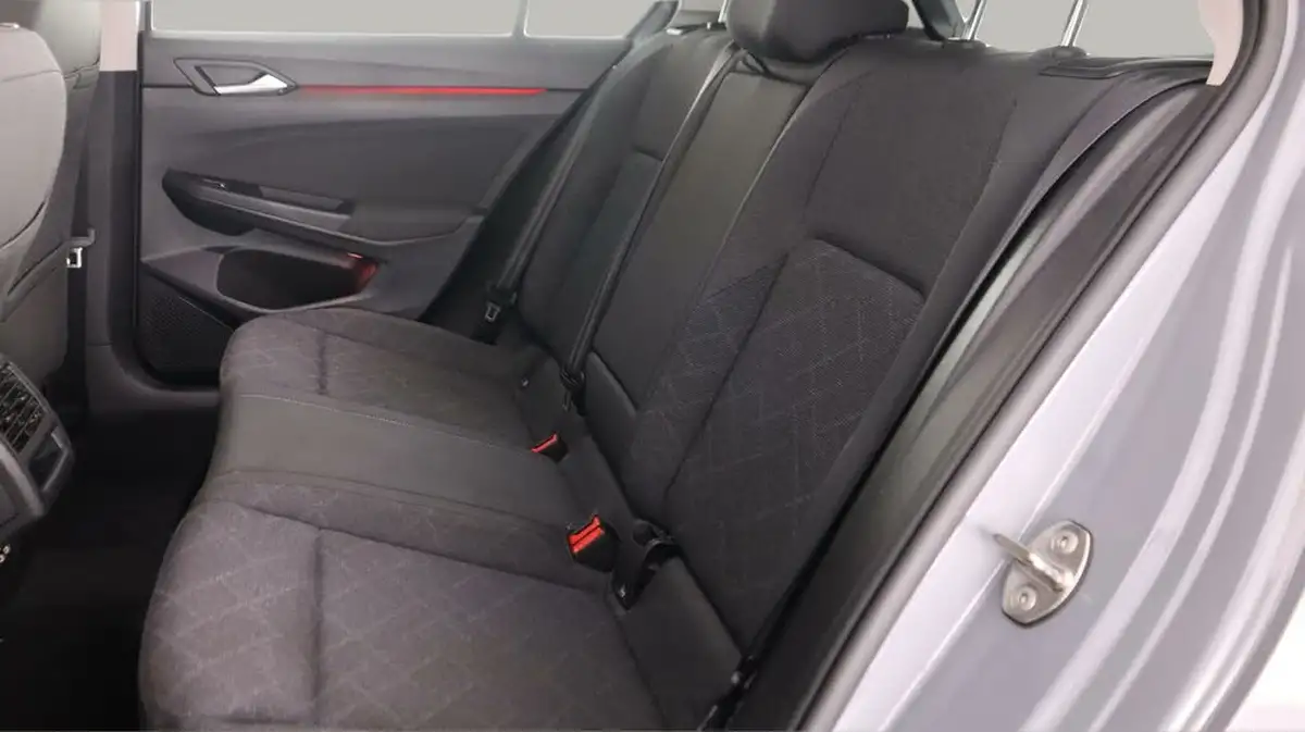 2021-volkswagen-golf-15-tsi-life-150ps-hatchback-big-16