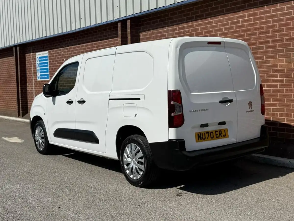 2020-peugeot-partner-15-bluehdi-950-professional-100ps-eu6dt-long-panel-big-4
