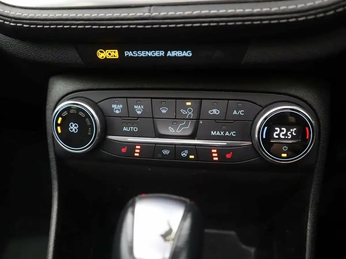 2019-ford-fiesta-10t-vignale-100ps-5d-auto-big-32