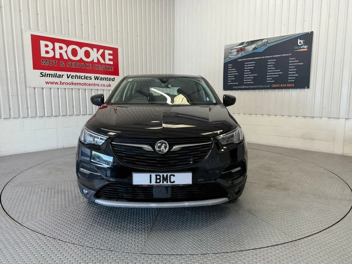 2019-vauxhall-grandland-x-12-sport-nav-big-1