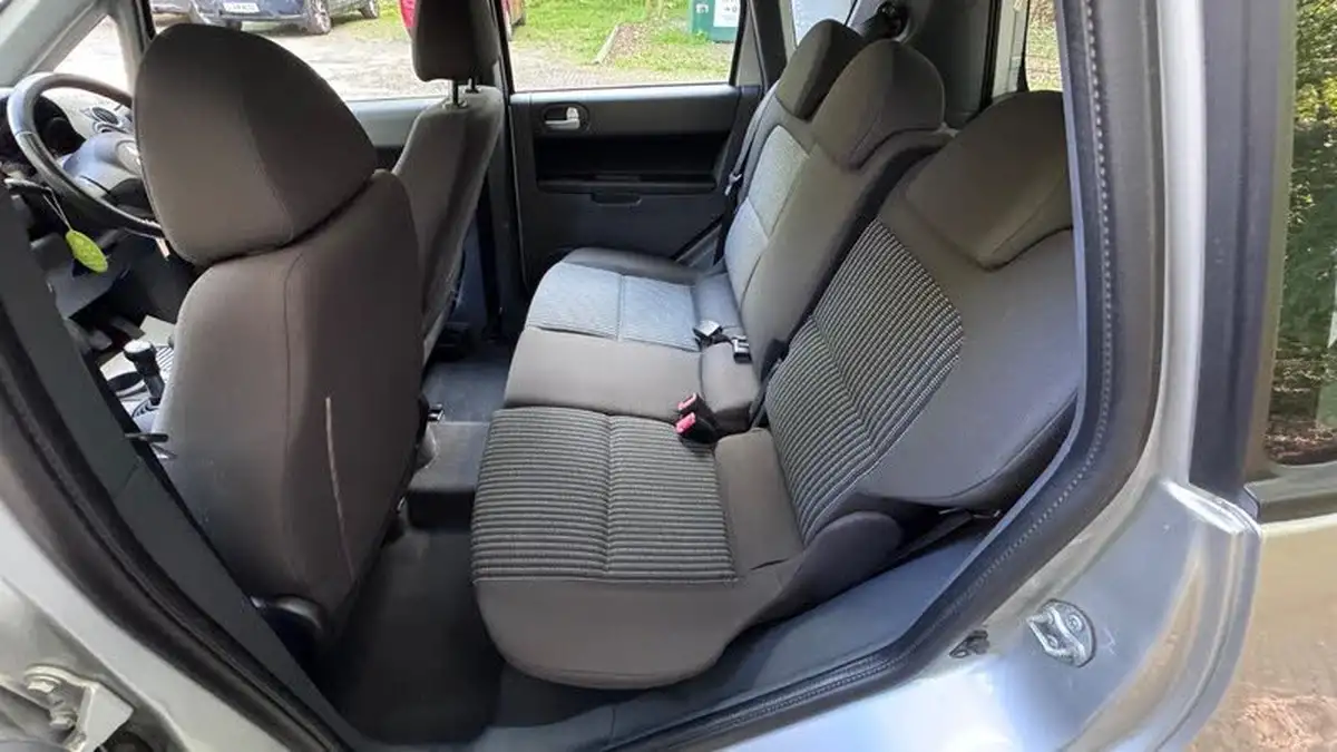 2008-mitsubishi-colt-15td-cz2-big-22