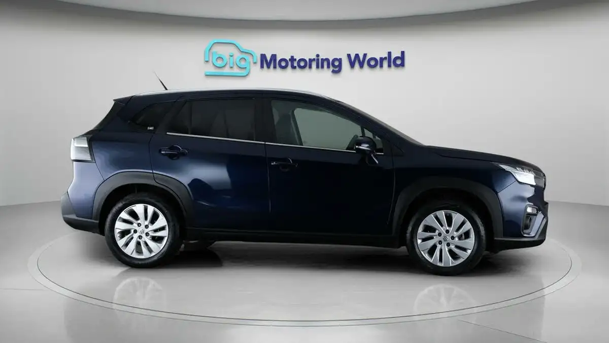2022-suzuki-s-cross-14-boosterjet-motion-big-8