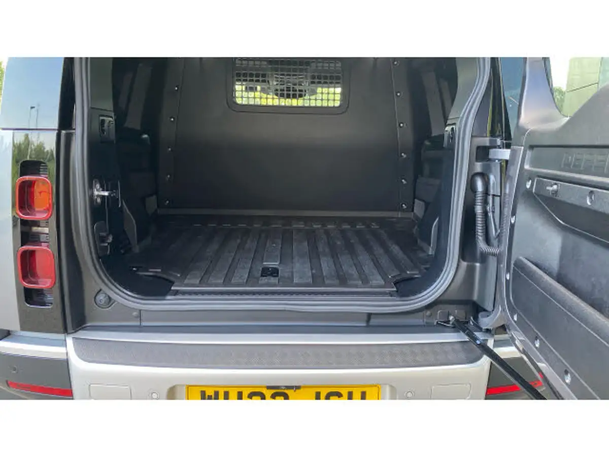 2023-land-rover-90-defender-30-d250-hard-top-se-90-2997cc-big-9