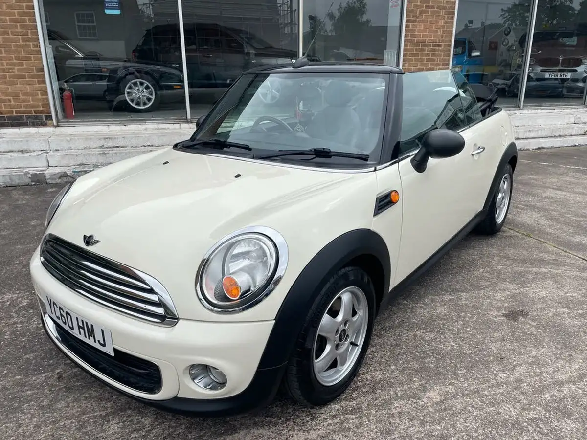 2010-mini-cooper-16-one-98bhp-convertible-2d-big-0