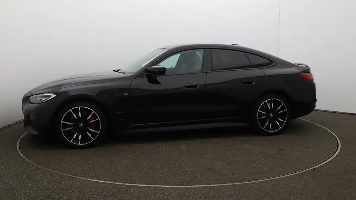 2022-bmw-i4-e-m50-big-66