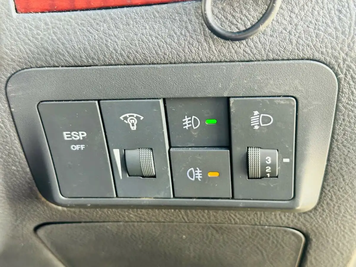 2009-hyundai-santa-fe-22td-limited-big-15