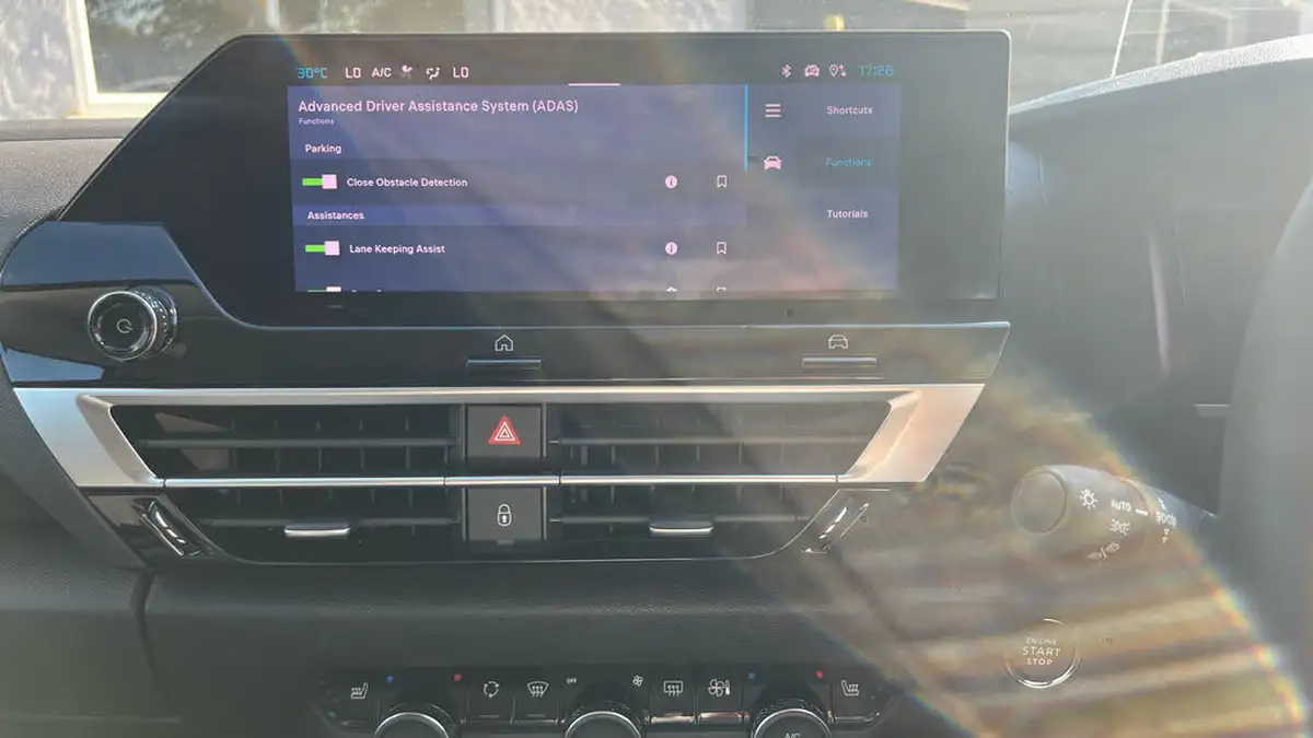 2024-citroen-c4-x-12-puretech-max-130ps-ss-eat8-big-30
