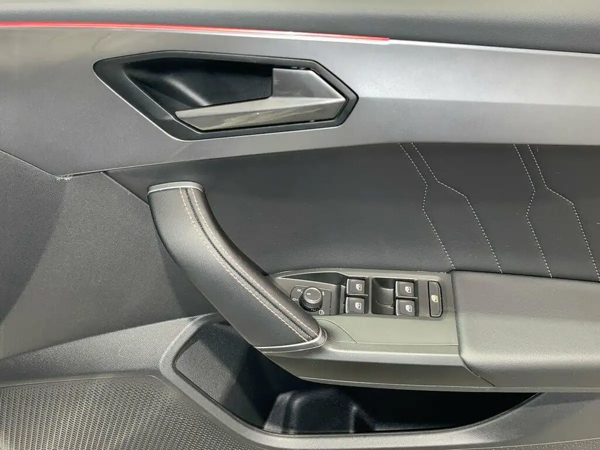 2022-cupra-leon-nf-20-tsi-vz2-245ps-hatchback-big-6