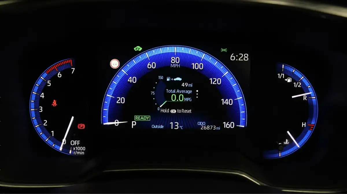 2022-toyota-corolla-18-vvt-i-excel-120bhp-trk-hatchback-big-9
