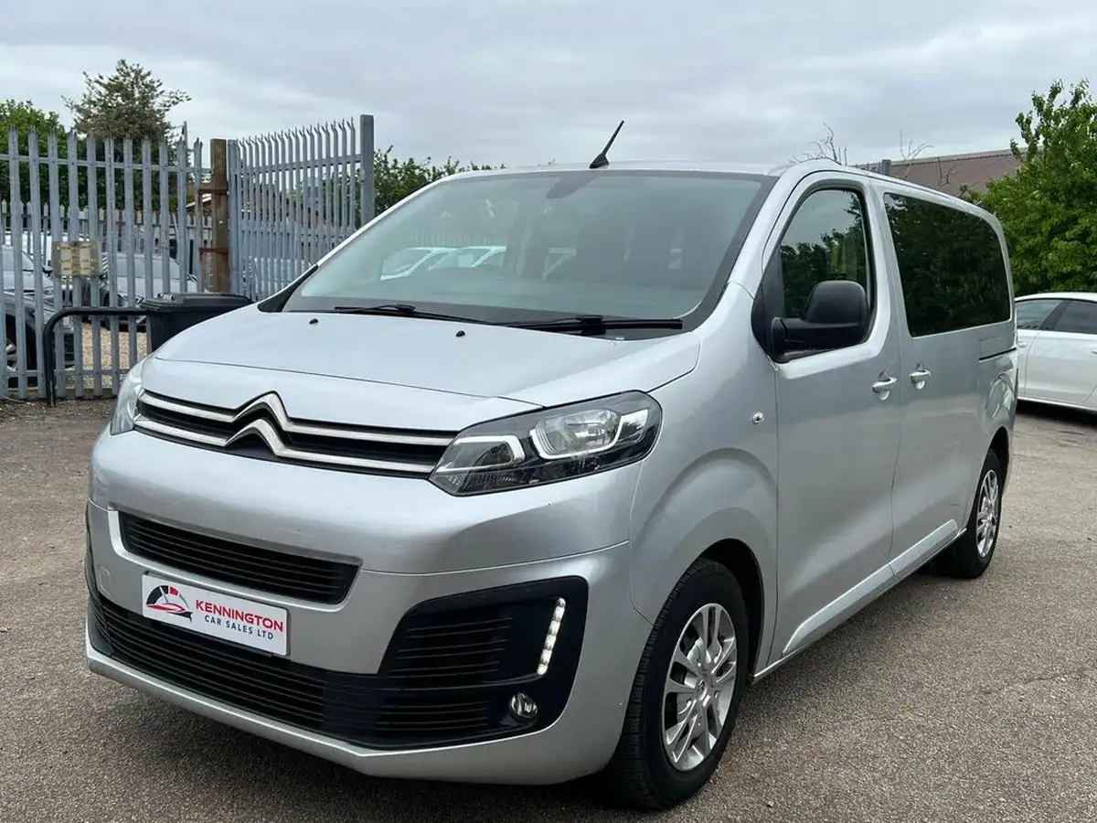2019-citroen-spacetourer-15bluehdi-business-m-big-22