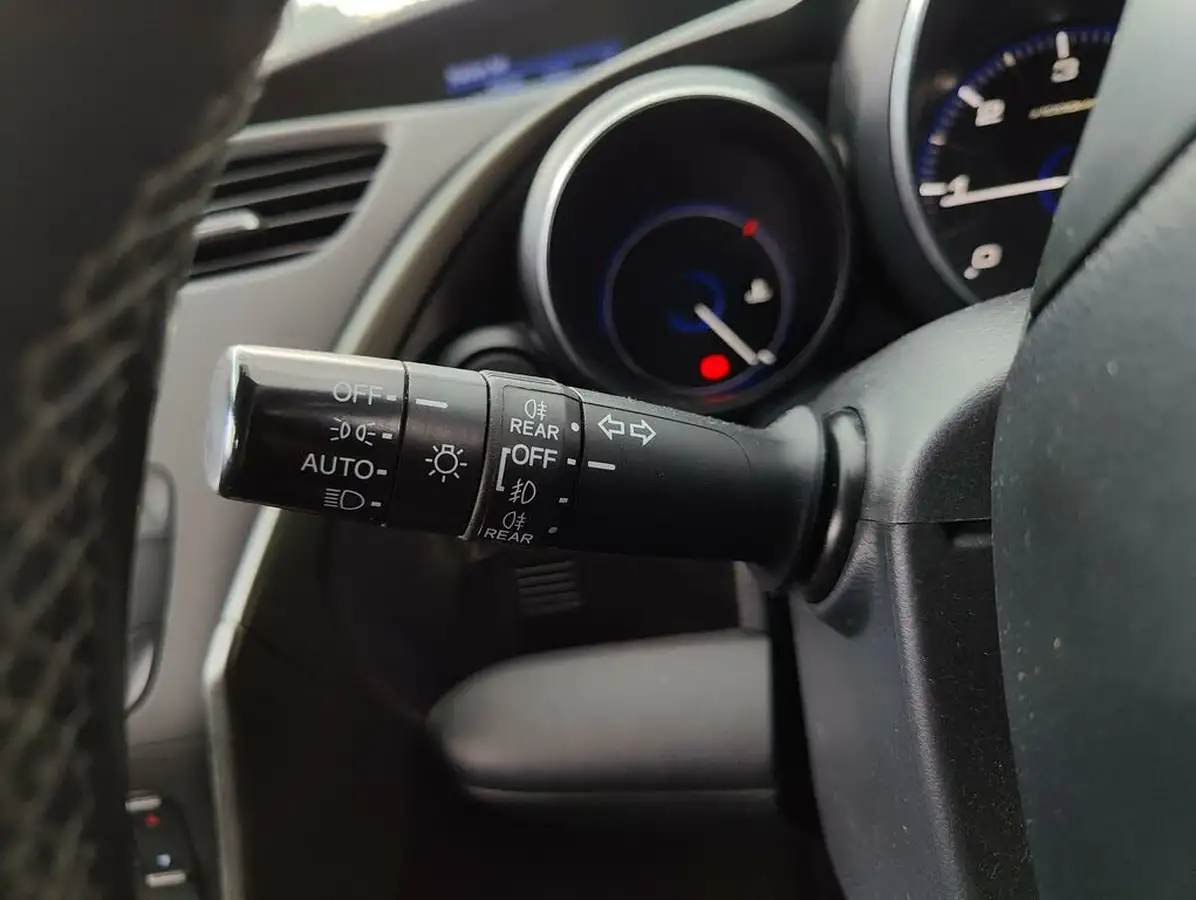 2013-honda-civic-16td-es-big-27