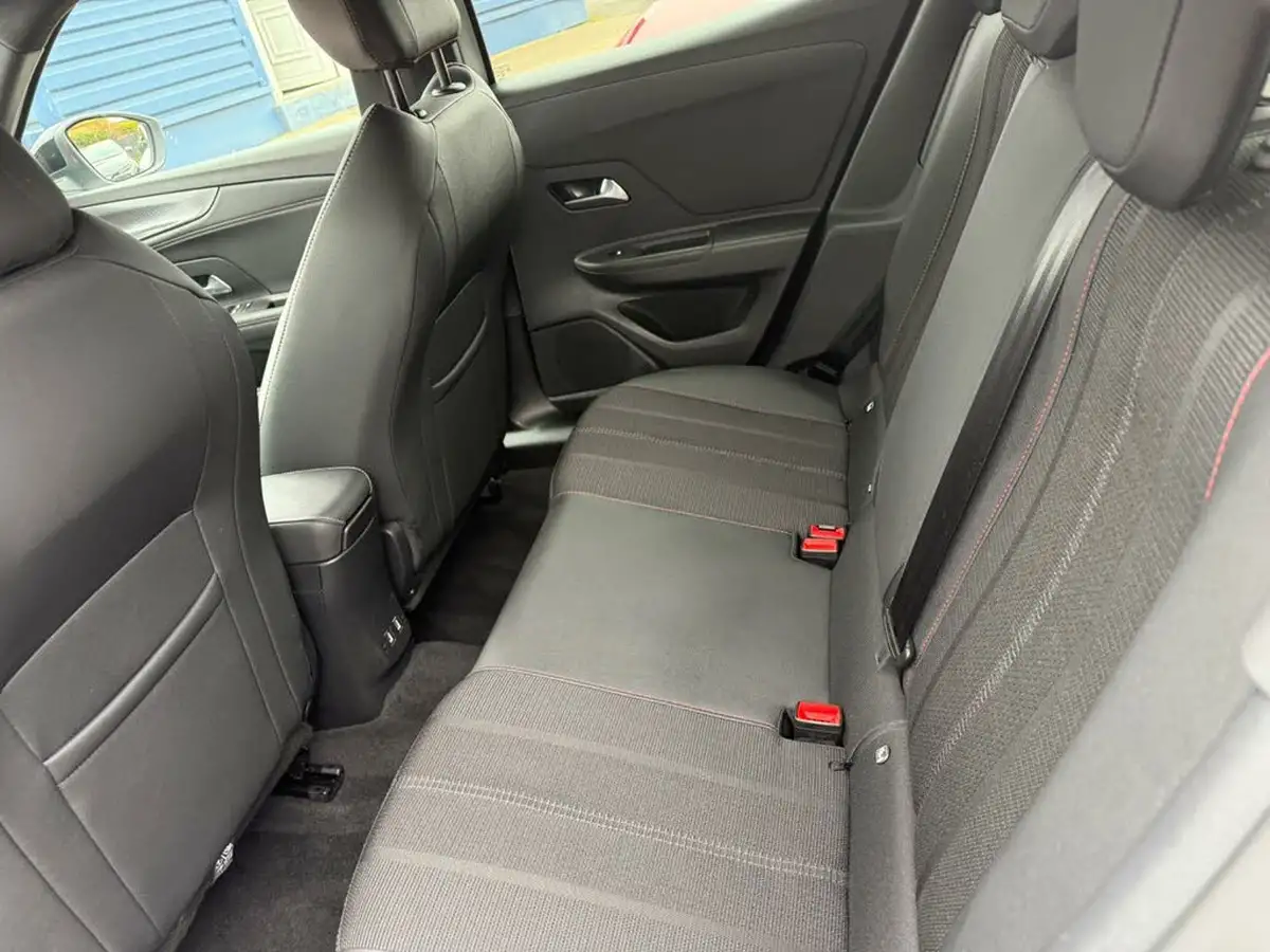 2023-vauxhall-mokka-12-gs-136ps-big-38