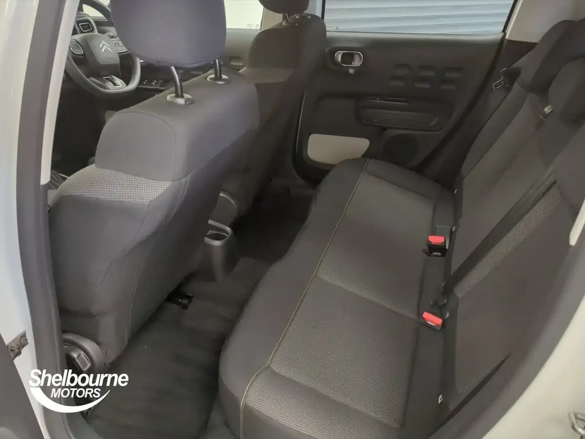 2024-citroen-c3-12-puretech-plus-110ps-eat6-big-8