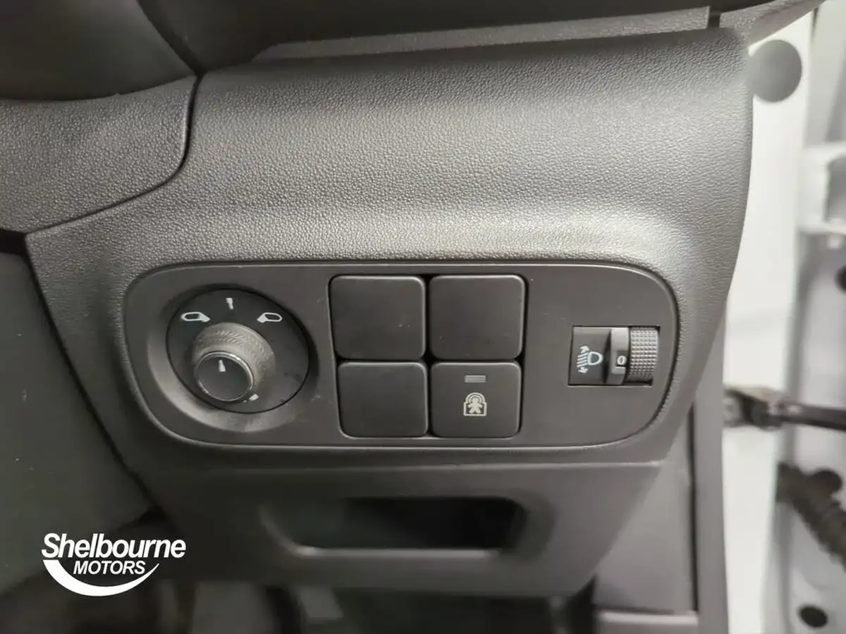2024-citroen-c3-12-puretech-plus-110ps-eat6-big-32