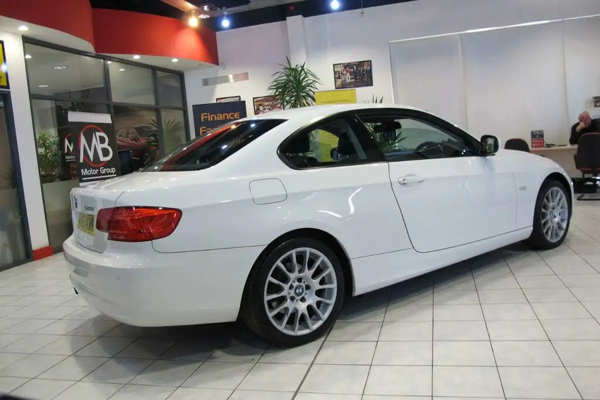 2011-bmw-3-series-20-320i-se-coupe-2d-1995cc-big-8