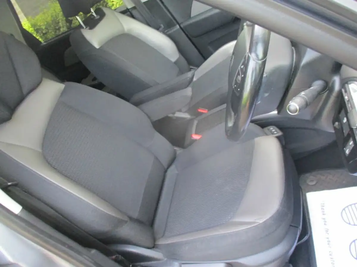 2018-citroen-c4-picasso-12-puretech-flair-big-21
