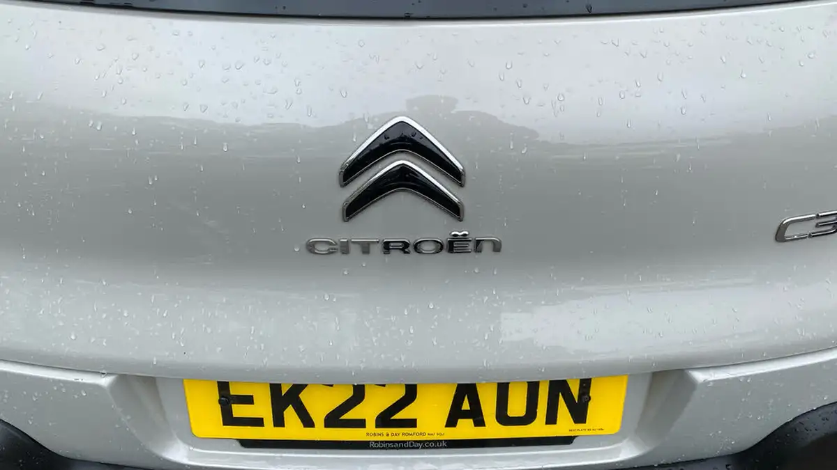 2022-citroen-c3-12-puretech-c-series-big-25