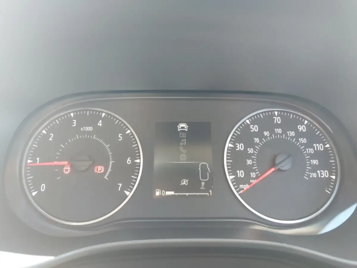2021-dacia-sandero-10-sce-essential-big-18