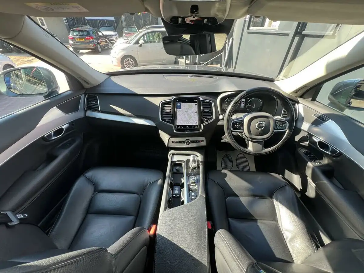 2017-volvo-xc90-20-t8-momentum-momentum-hybrid-auto-big-29