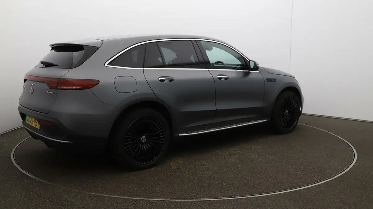 2022-mercedes-benz-eqc-e-eqc-400-amg-line-premium-plus-big-56