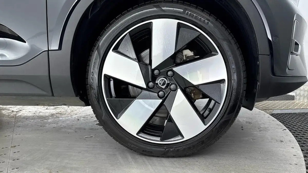 2022-volvo-c40-e-twin-recharge-pro-big-24