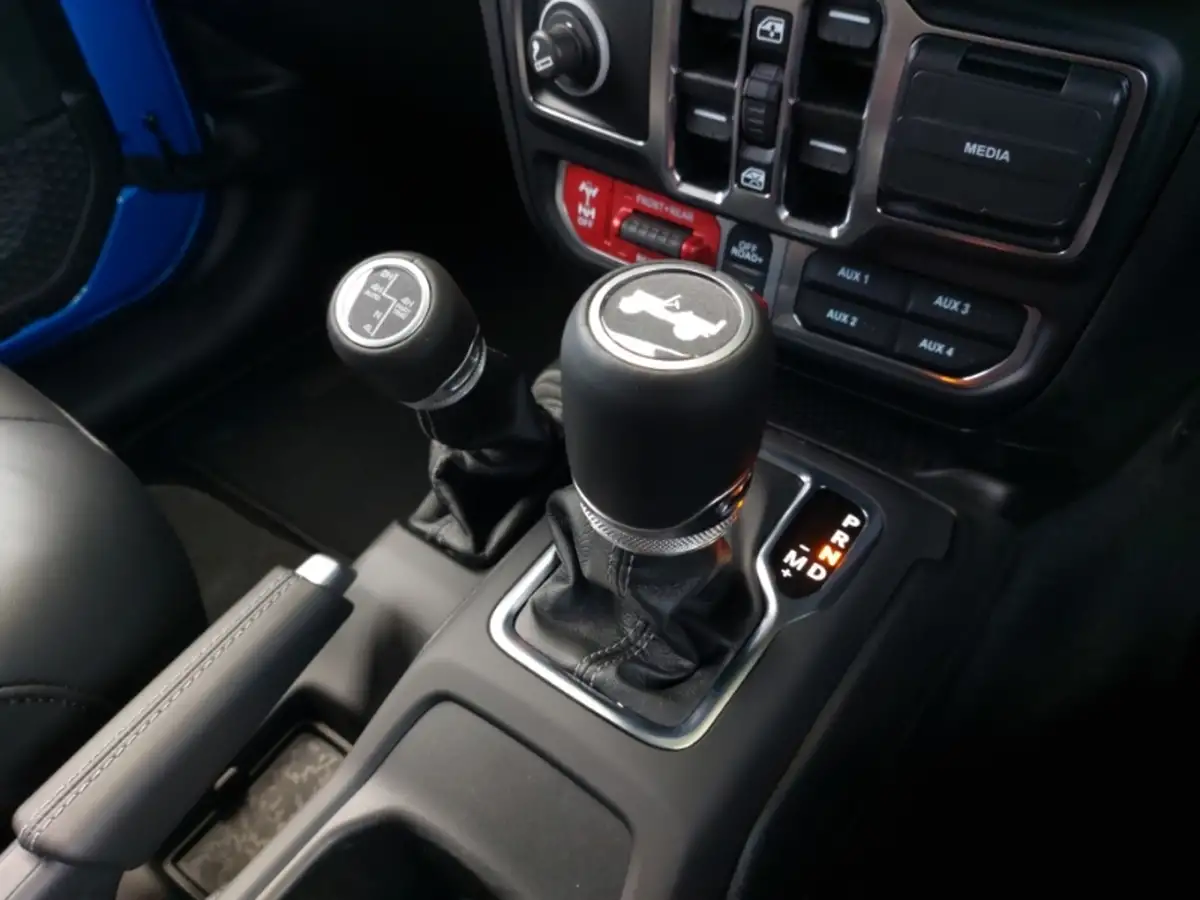 2025-jeep-wrangler-20-gme-rubicon-5d-big-13