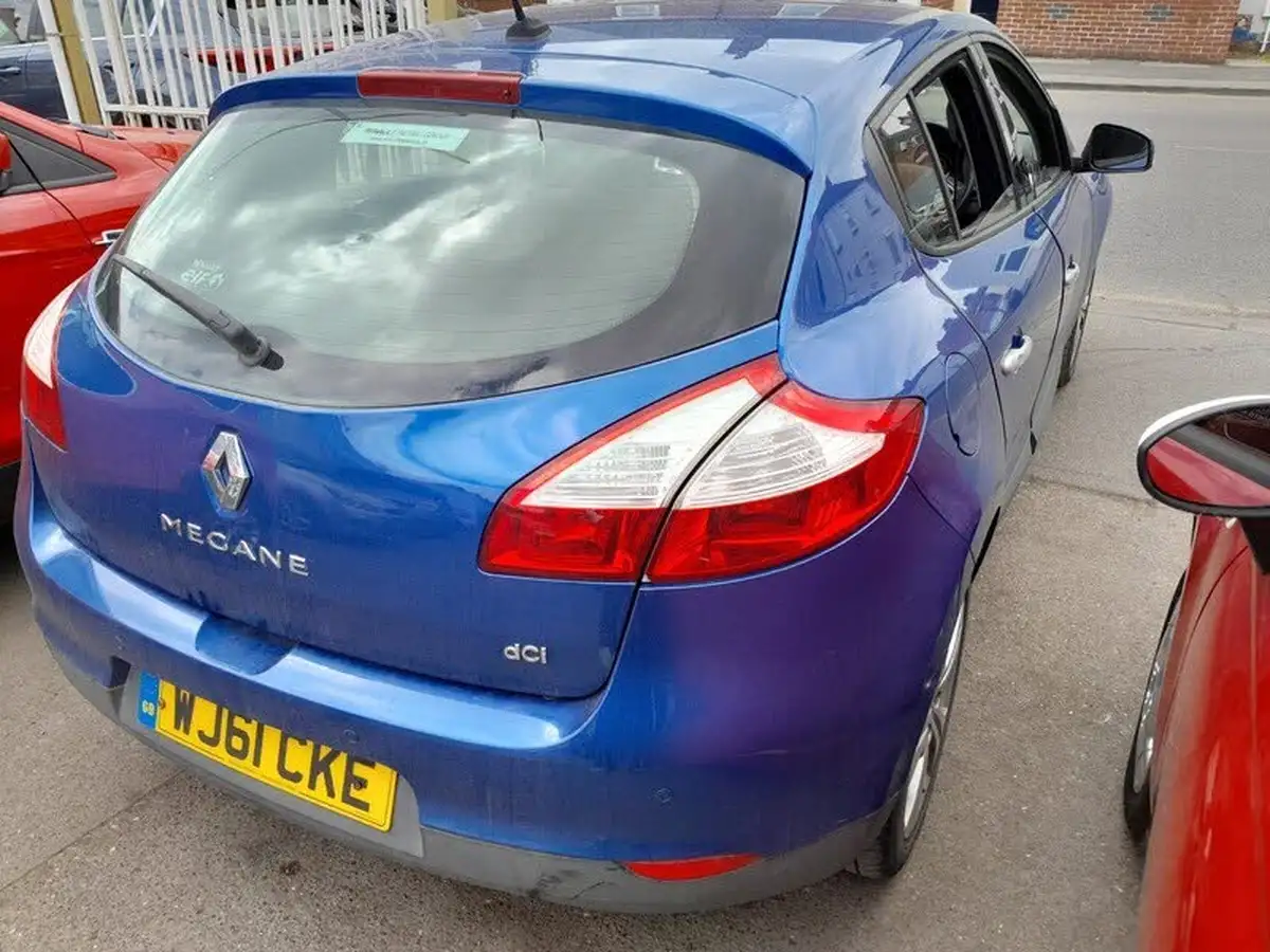 2011-renault-megane-19td-dynamique-tom-tom-19dci-130-hatchback-5d-big-18
