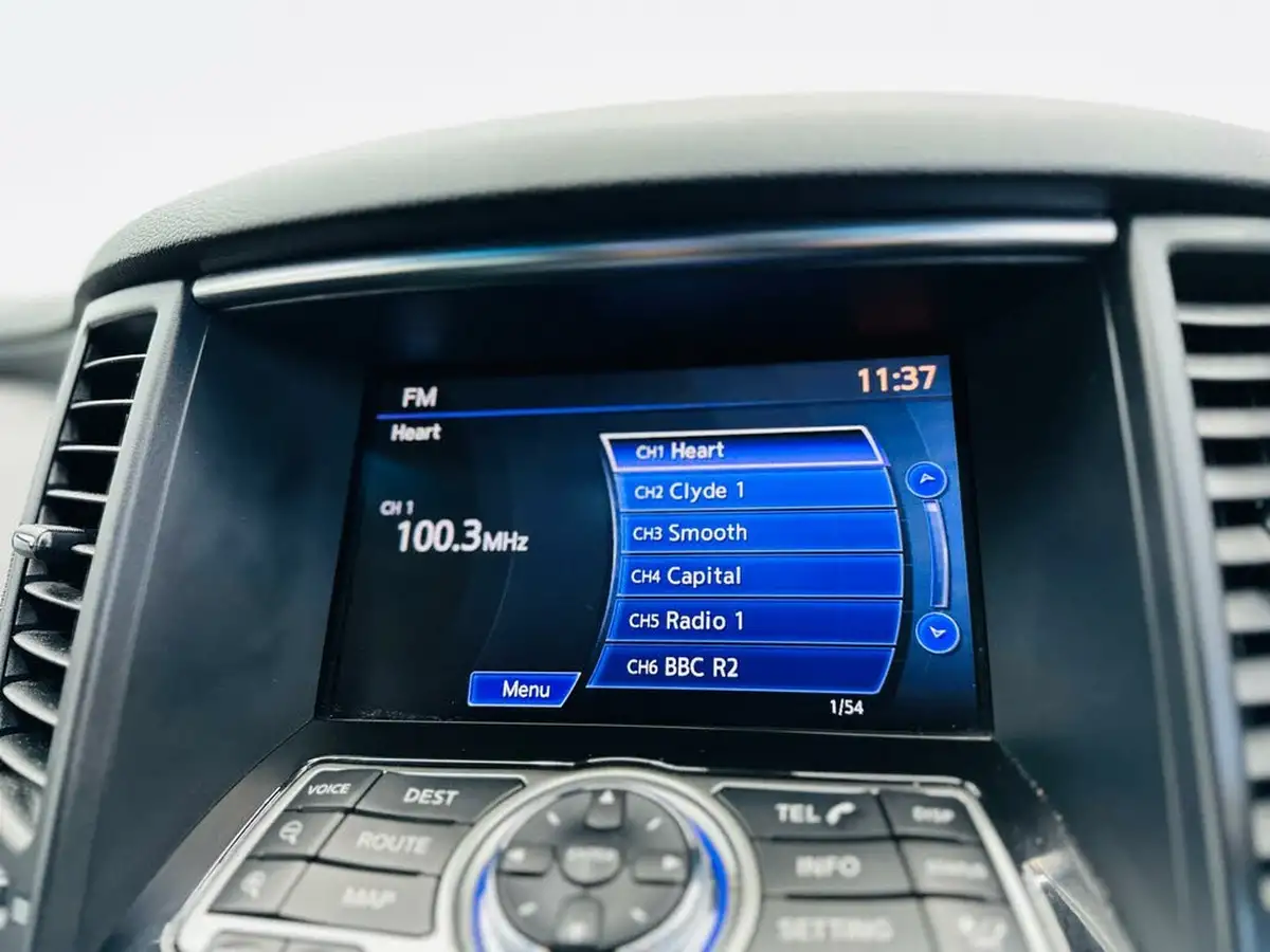 2014-infiniti-qx70-30td-gt-big-38