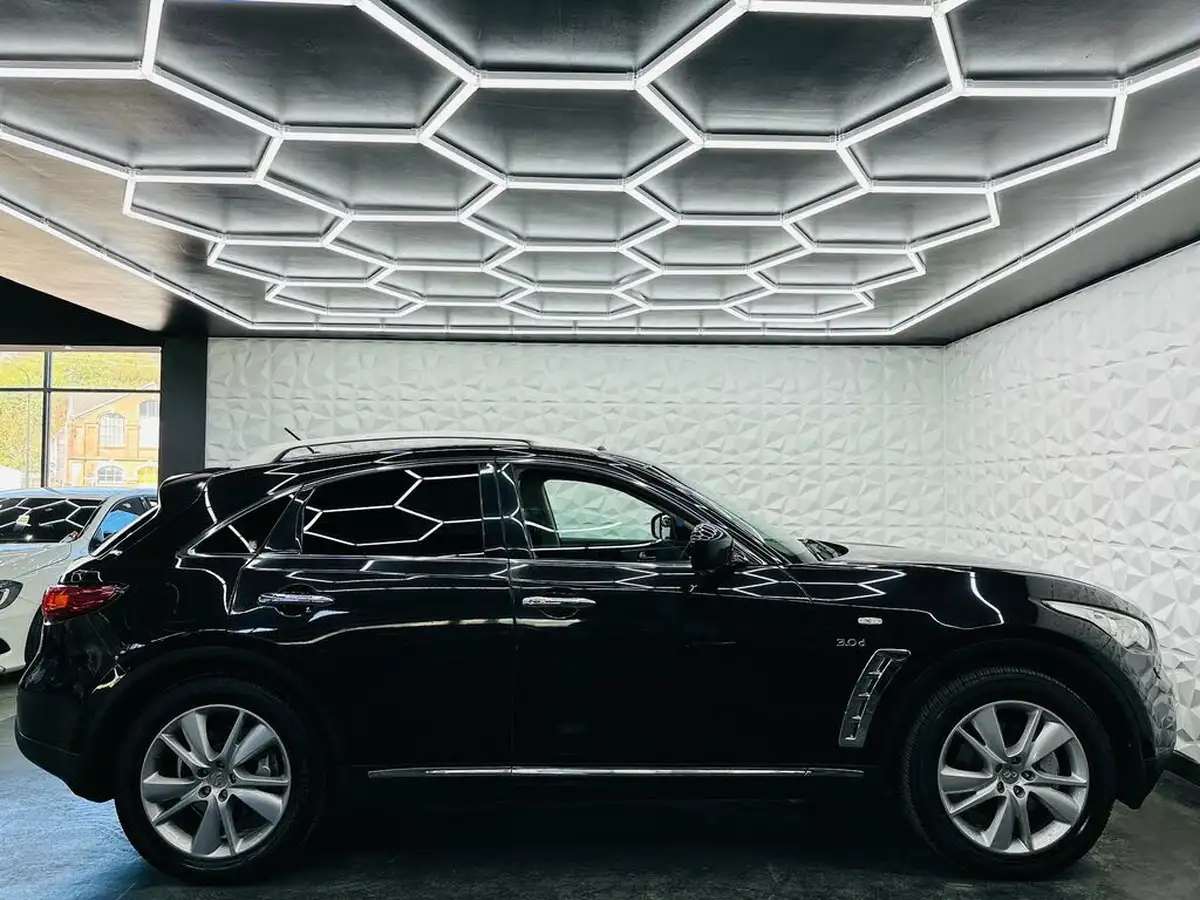 2014-infiniti-qx70-30td-gt-big-14