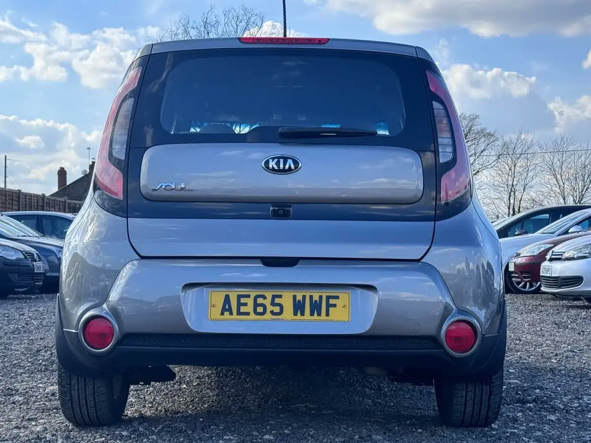 2015-kia-soul-16-connect-plus-big-11