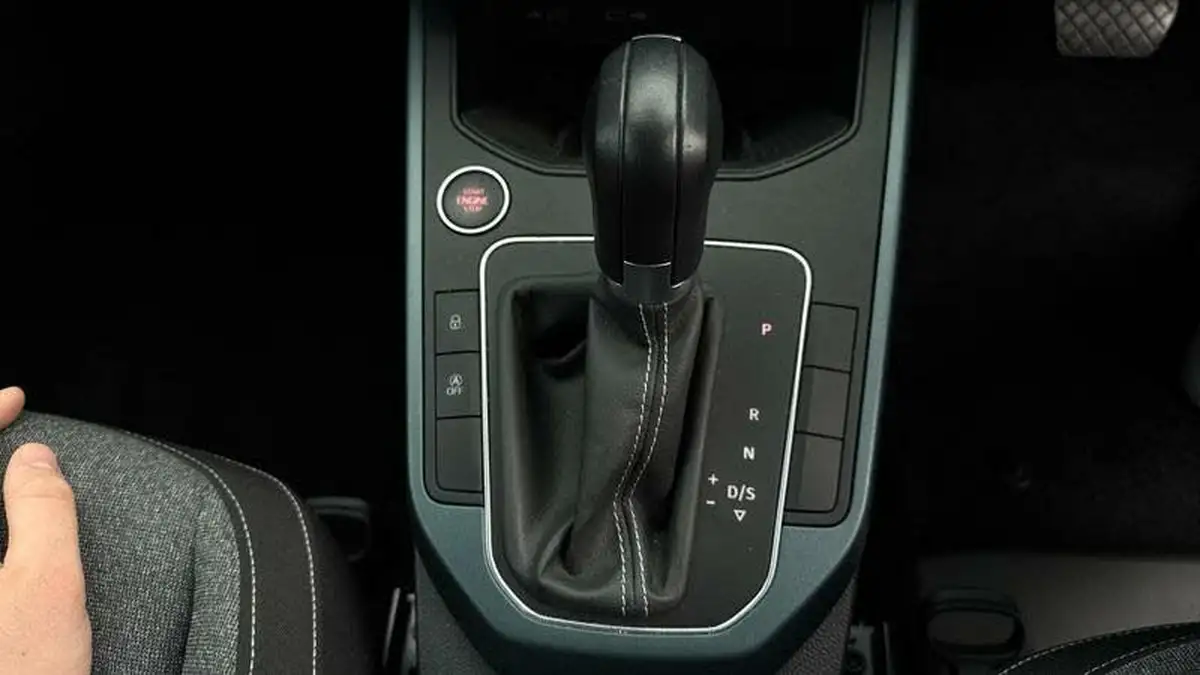 2022-seat-arona-10-tsi-xperience-dsg-big-27