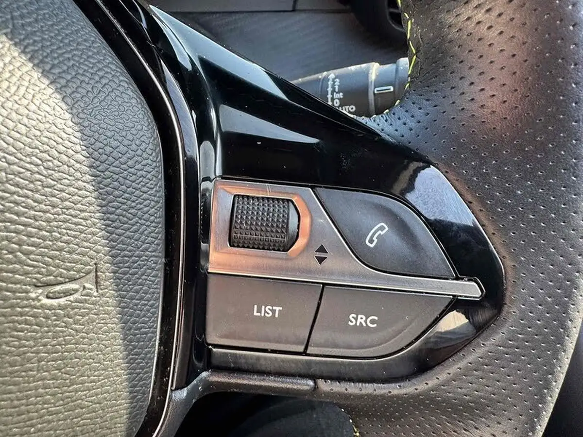 2022-peugeot-208-12-puretech-gt-premium-100bhp-big-28