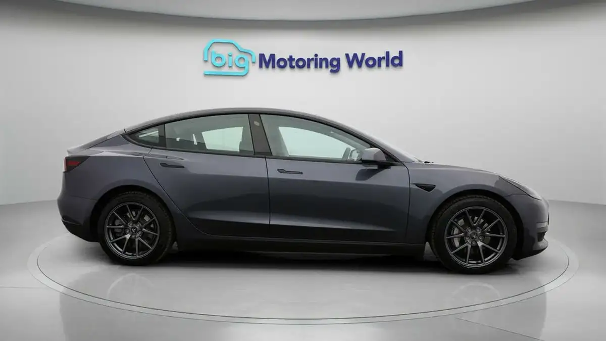 2021-tesla-model-3-e-long-range-awd-big-7