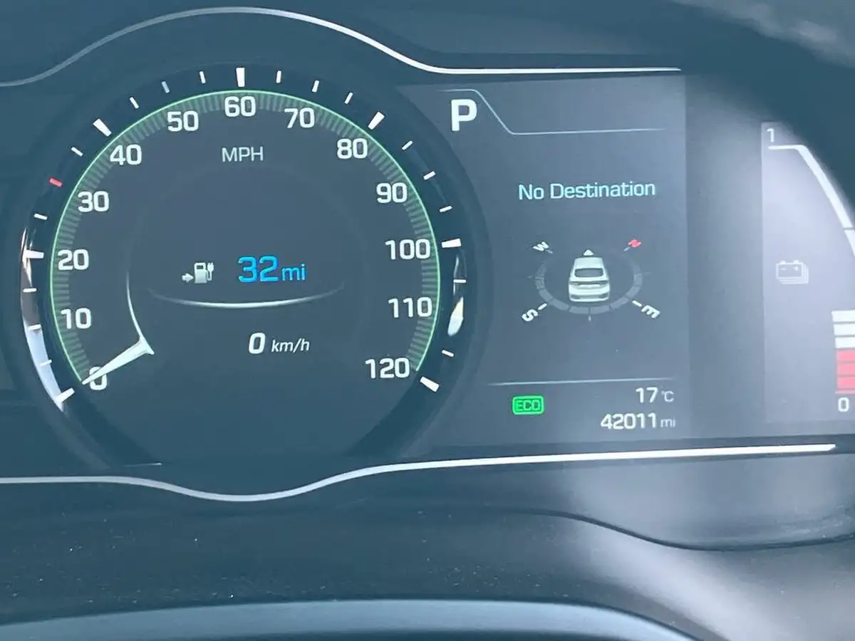 2018-hyundai-ioniq-e-premium-electric-big-47