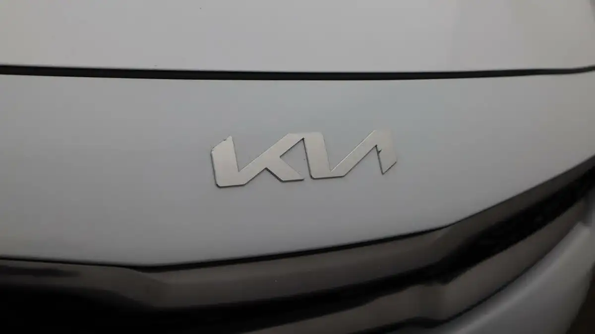 2023-kia-xceed-15-t-gdi-gt-line-158bhp-big-23