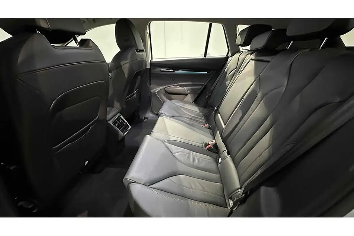 2021-skoda-enyaq-e-60-62-kwh-big-23