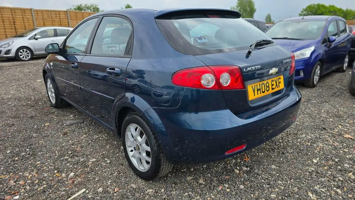 2008-chevrolet-lacetti-16-sx-hatchback-big-3