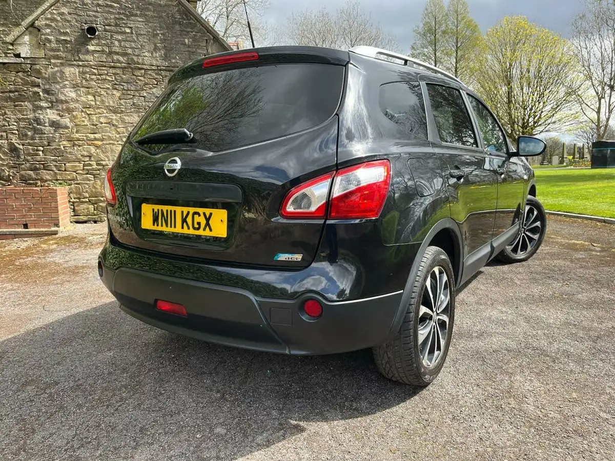 2011-nissan-qashqai2-15td-n-tec-big-70