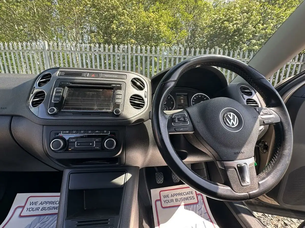 2012-volkswagen-tiguan-20td-se-140ps-4wd-big-24