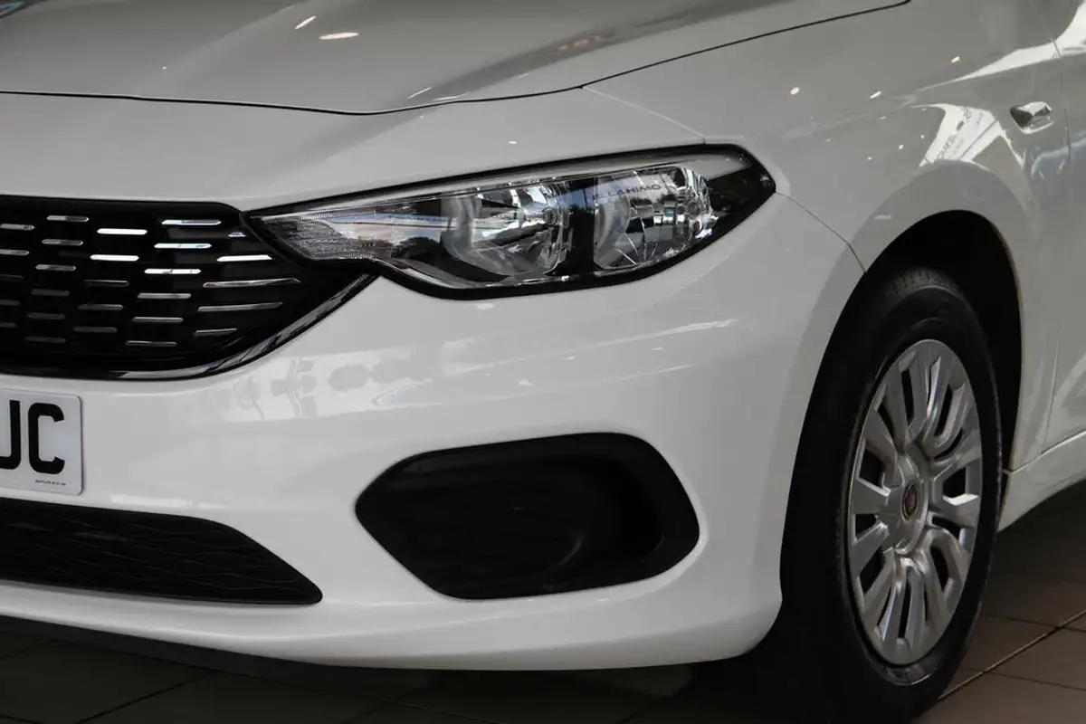 2016-fiat-tipo-14-easy-hatchback-big-61