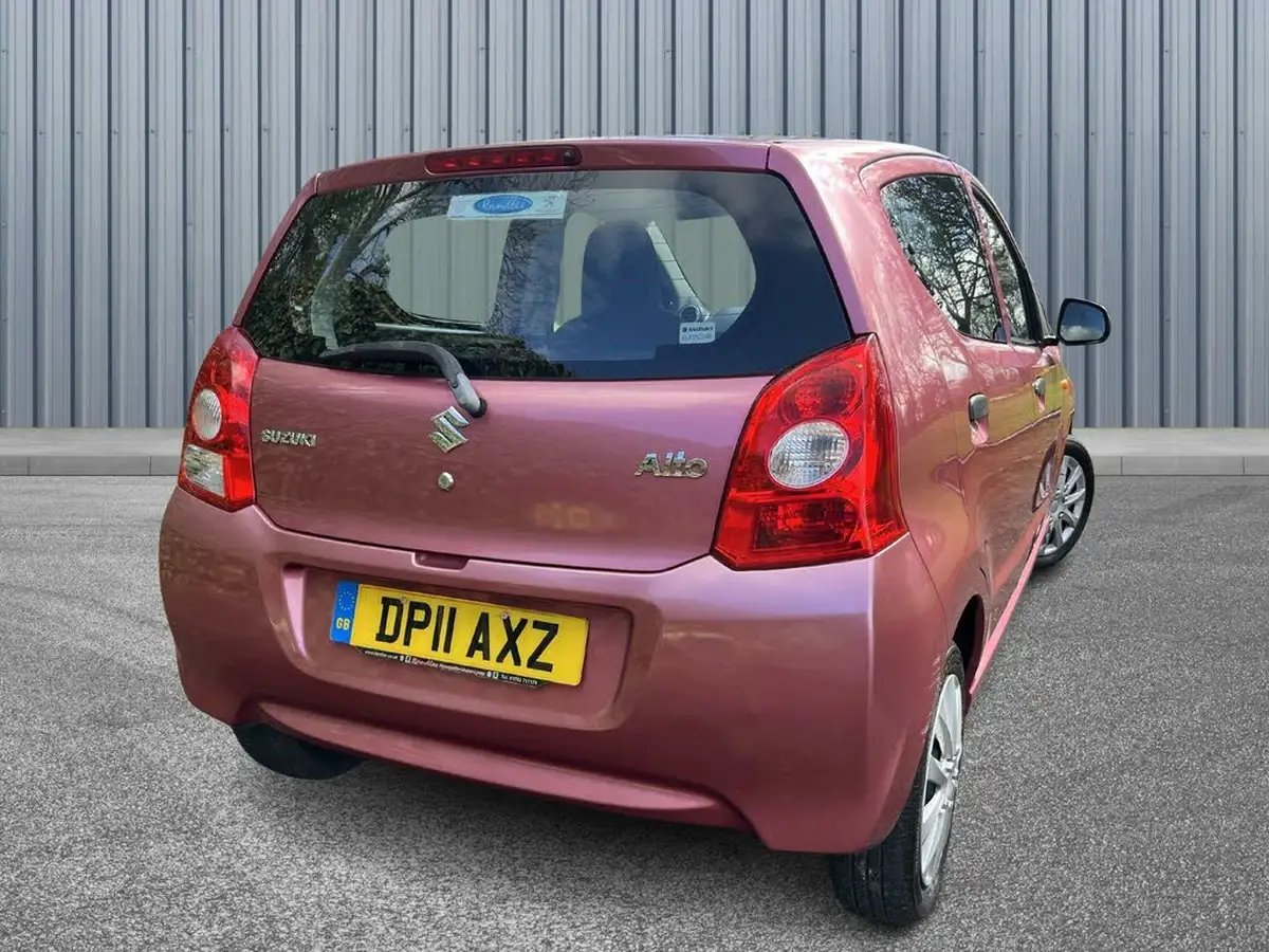 2011-suzuki-alto-10-sz2-big-7
