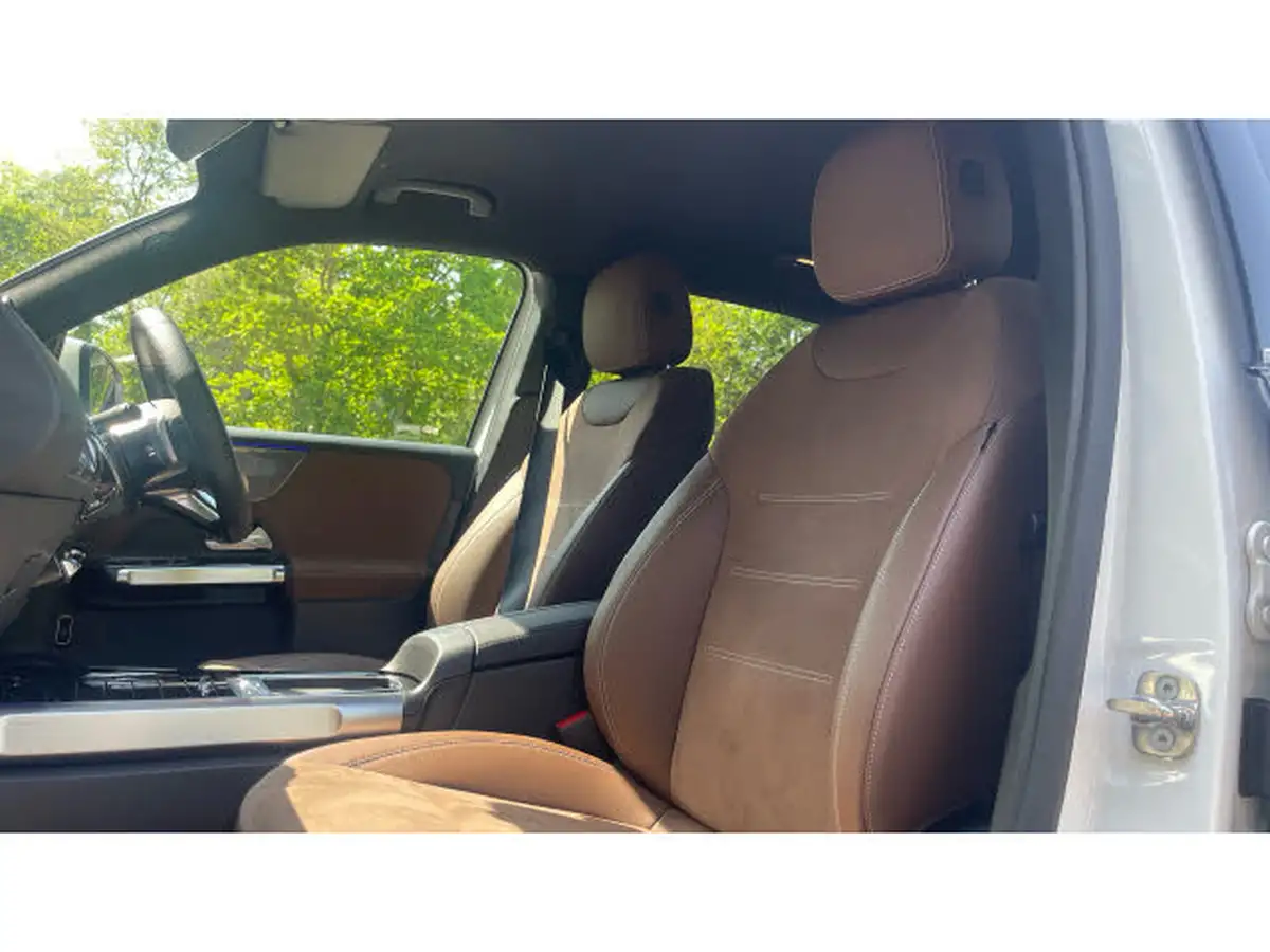 2023-mercedes-benz-glb-class-13-glb200-amg-line-executive-big-32