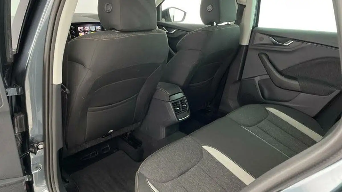 2020-skoda-kamiq-15-tsi-se-l-hatchback-big-32