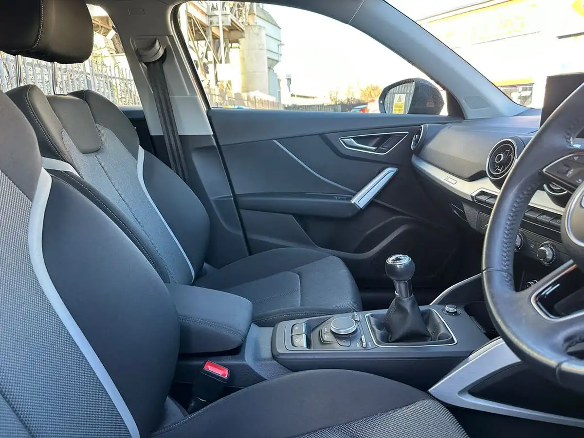 2020-audi-q2-10-30-tfsi-sport-116ps-big-26