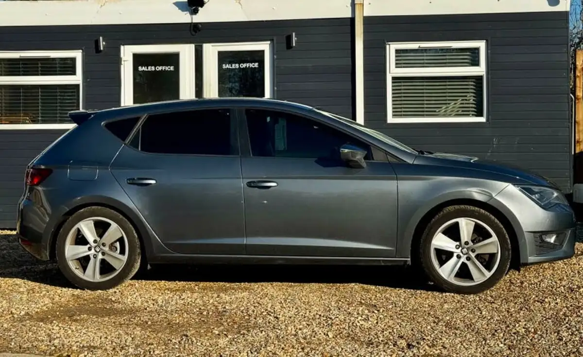 2014-seat-leon-20td-fr-tech-pack-cr-184ps-ss-hatchback-5d-big-3