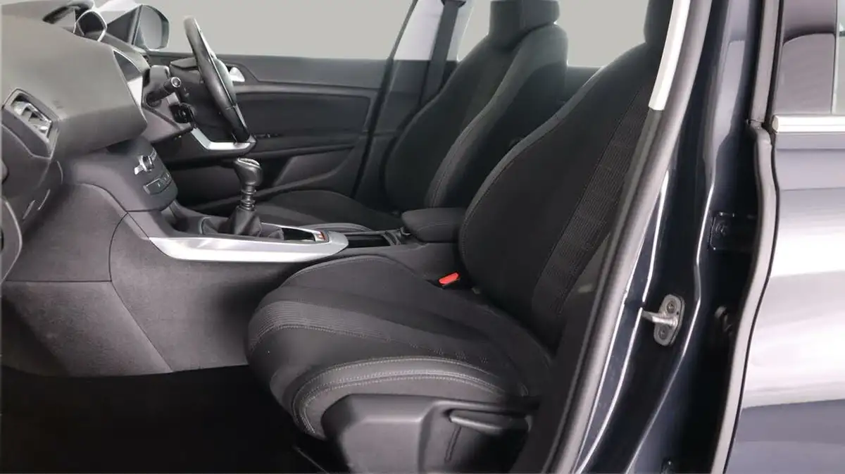2020-peugeot-308-sw-12-puretech-allure-130bhp-big-13